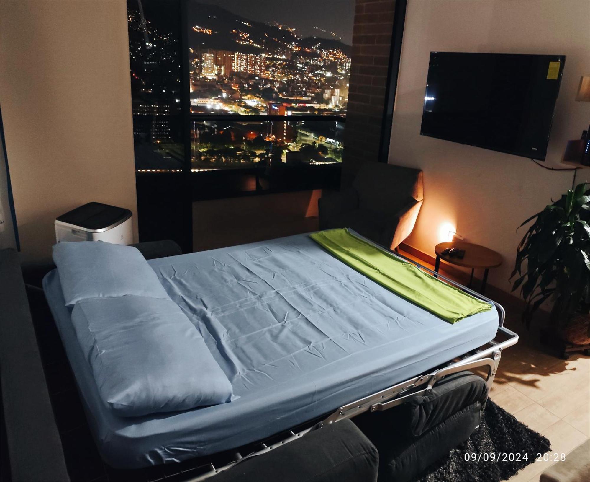 Apartment En Sabaneta, Zona Mayorca, Medellin, Hermosa Vista A La Montanas Sabaneta